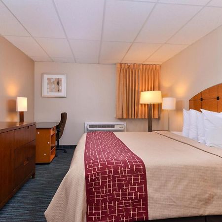 Red Roof Inn Чемберсберг Экстерьер фото