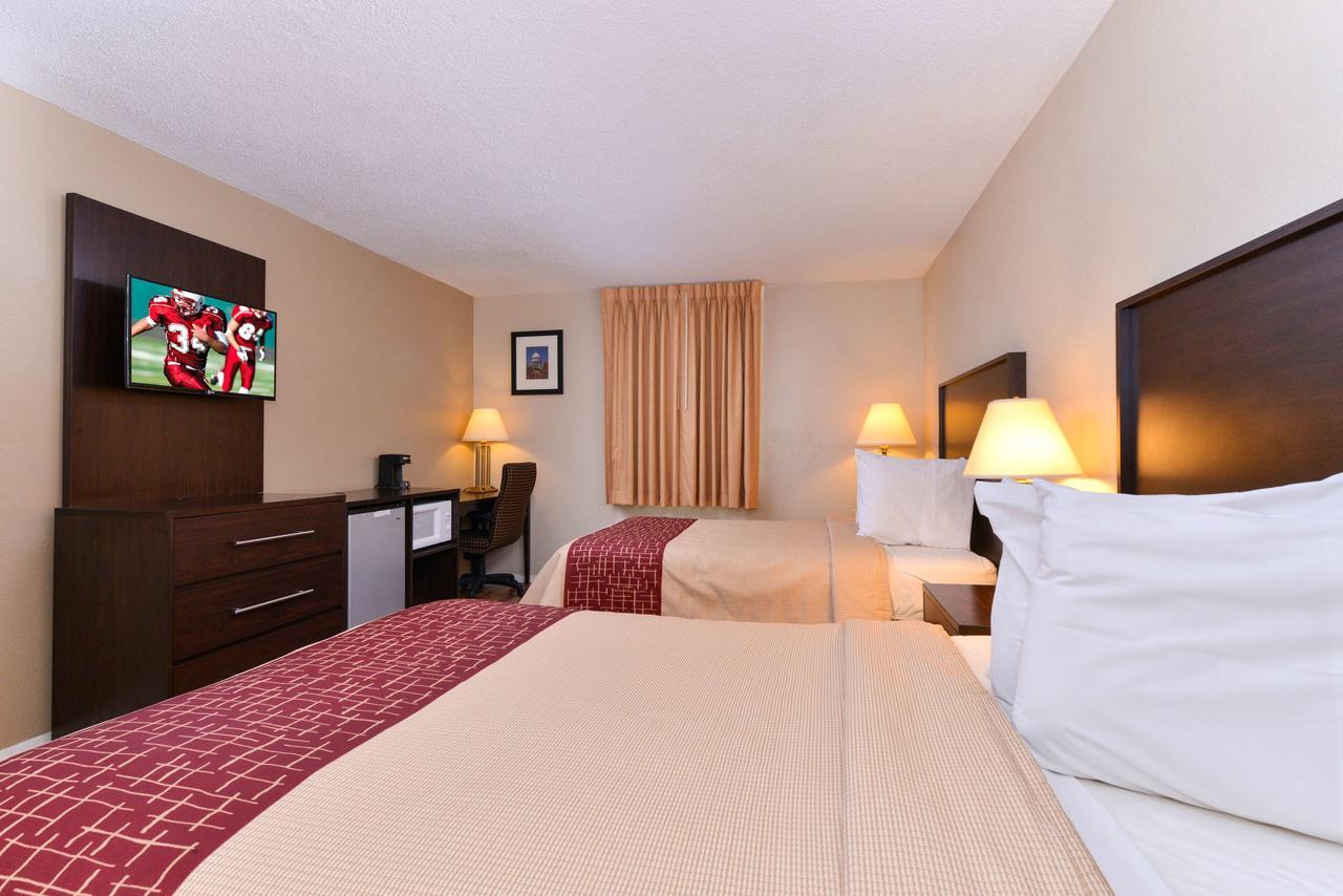 Red Roof Inn Чемберсберг Экстерьер фото